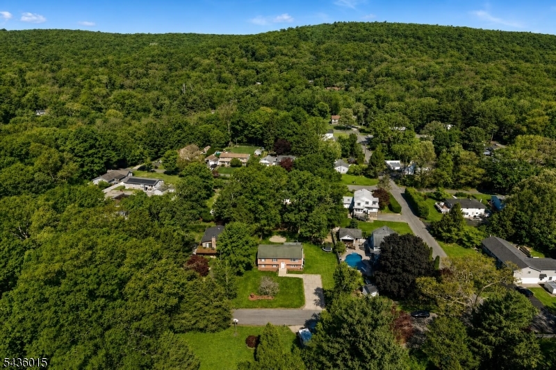 12 River Rd