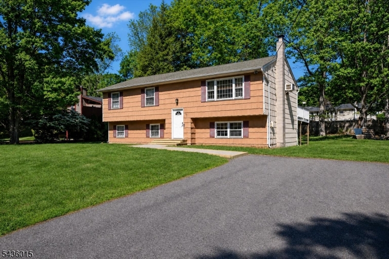 12 River Rd