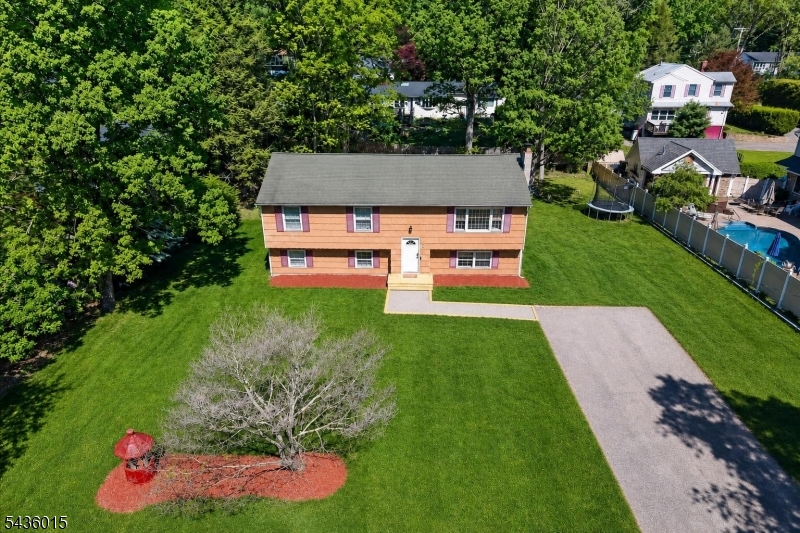 12 River Rd