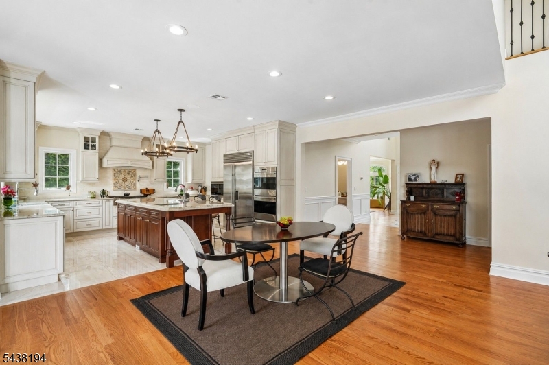 2 Arianna Ct