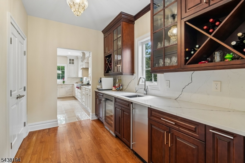 2 Arianna Ct