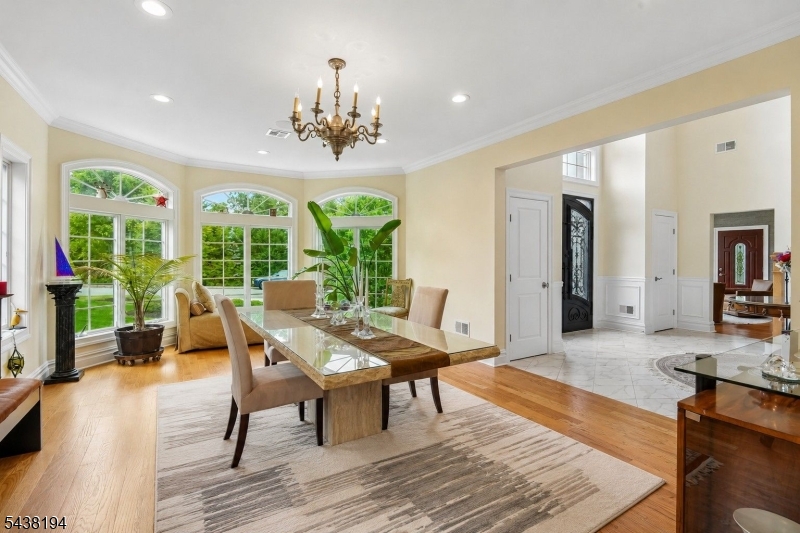 2 Arianna Ct