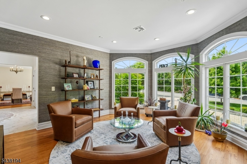 2 Arianna Ct