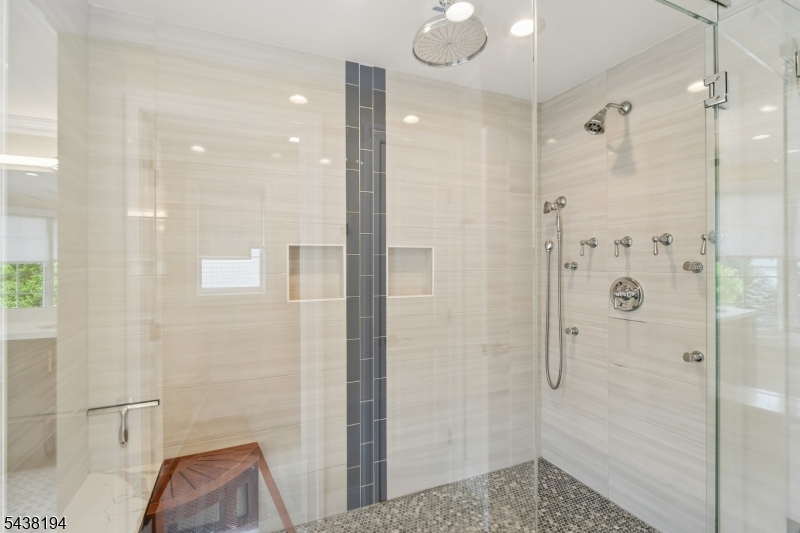 2 Arianna Ct