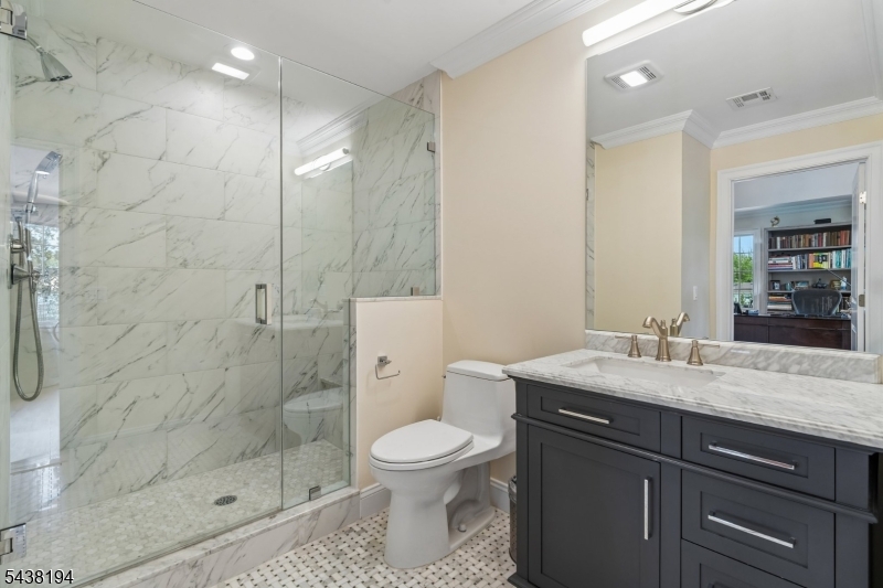 2 Arianna Ct
