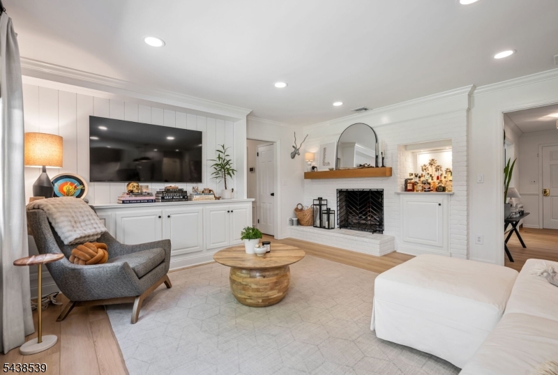 611 Wishing Well Rd