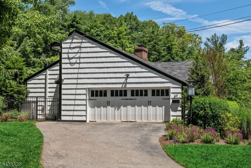611 Wishing Well Rd