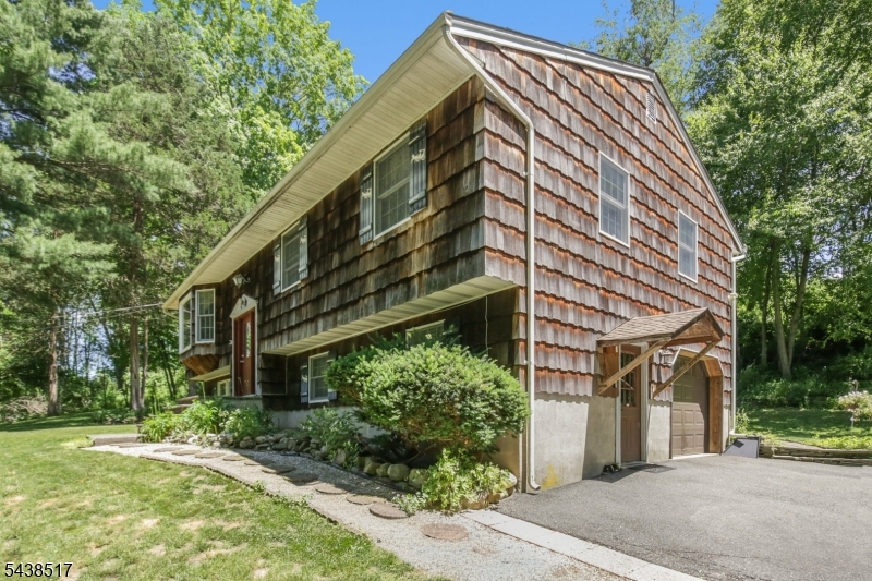 79 Stillwater Rd