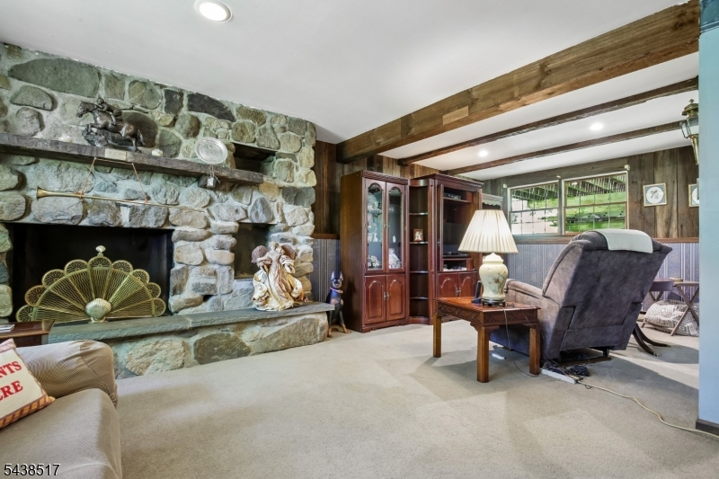 79 Stillwater Rd