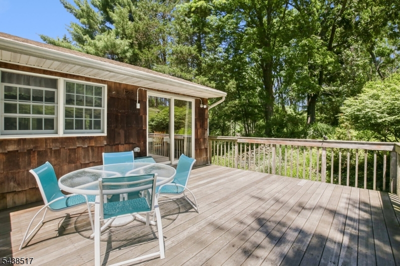 79 Stillwater Rd
