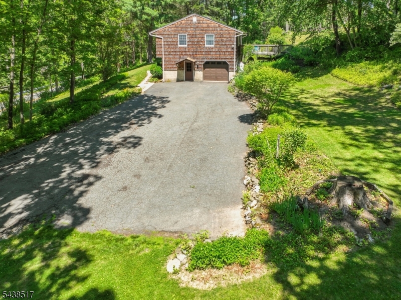 79 Stillwater Rd