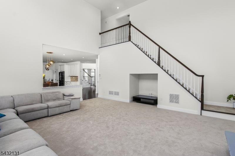 7 Heaton St