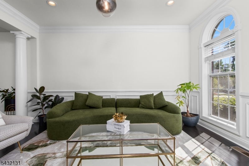 7 Heaton St
