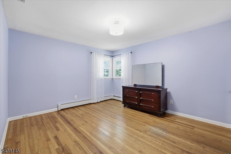 261 Eyland Ave