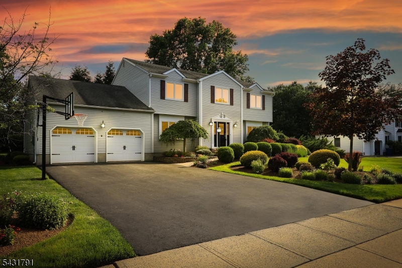 13 Daniel Dr