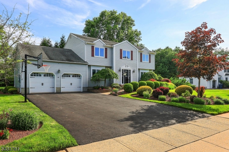 13 Daniel Dr