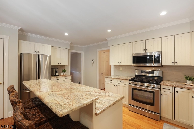 13 Daniel Dr