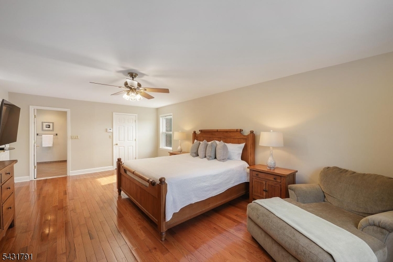 13 Daniel Dr