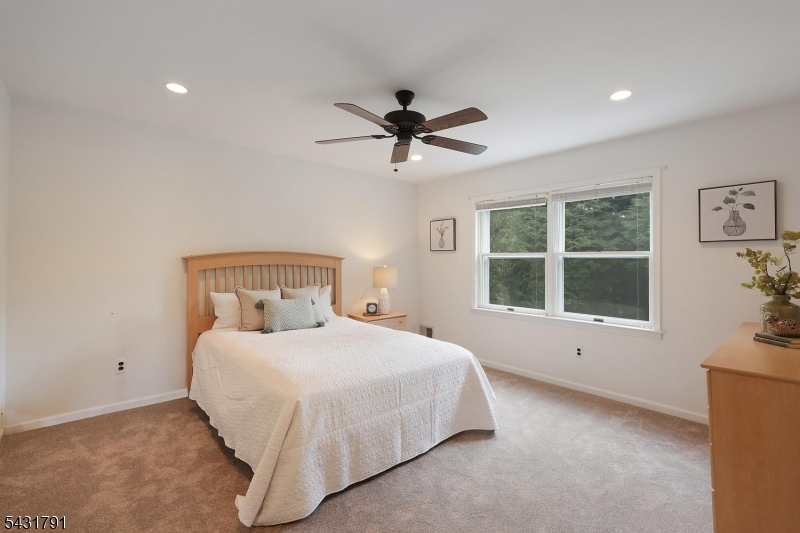13 Daniel Dr