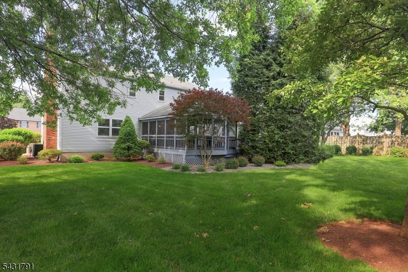 13 Daniel Dr