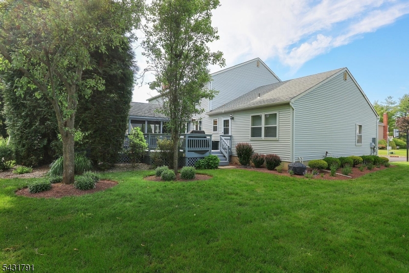 13 Daniel Dr