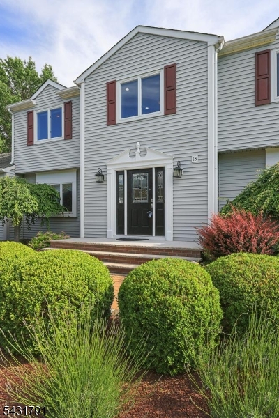 13 Daniel Dr