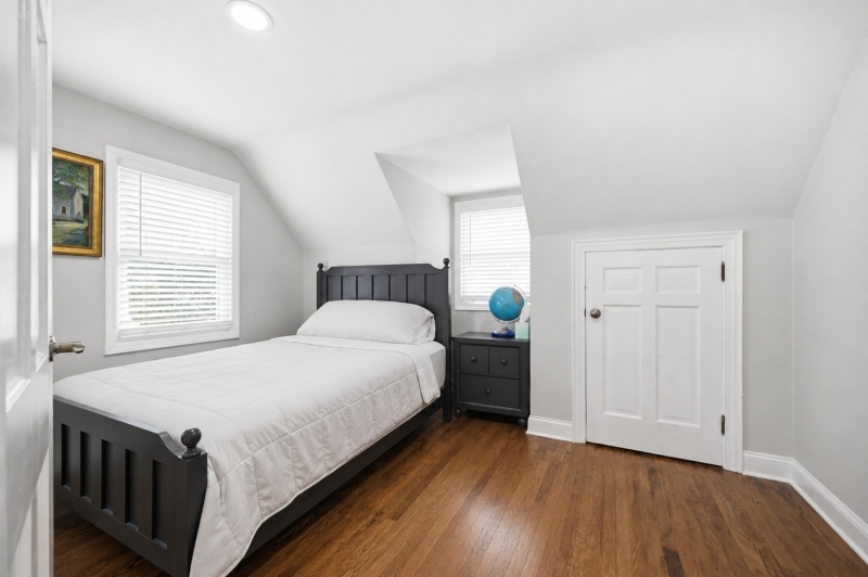 48 W Cedar St