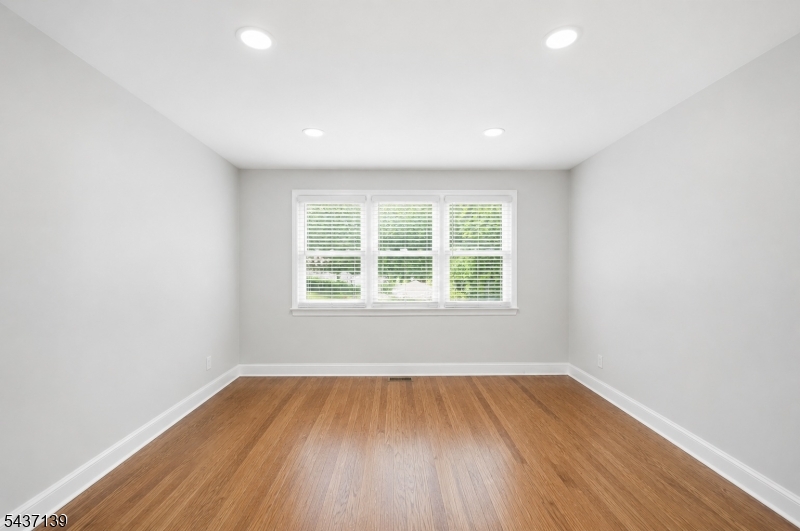 48 W Cedar St