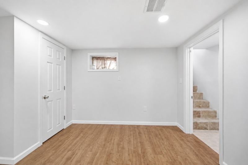 48 W Cedar St