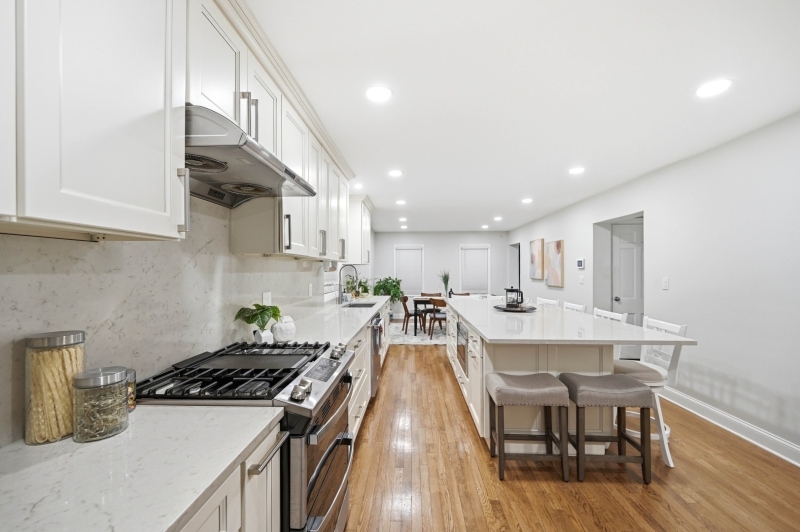 48 W Cedar St