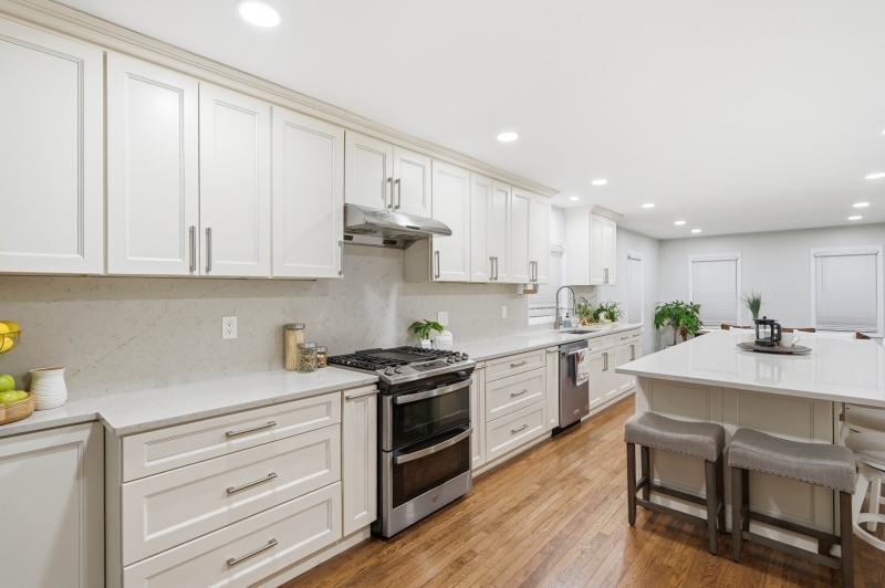 48 W Cedar St