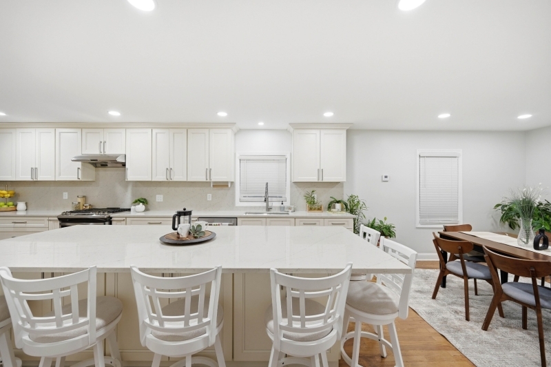 48 W Cedar St