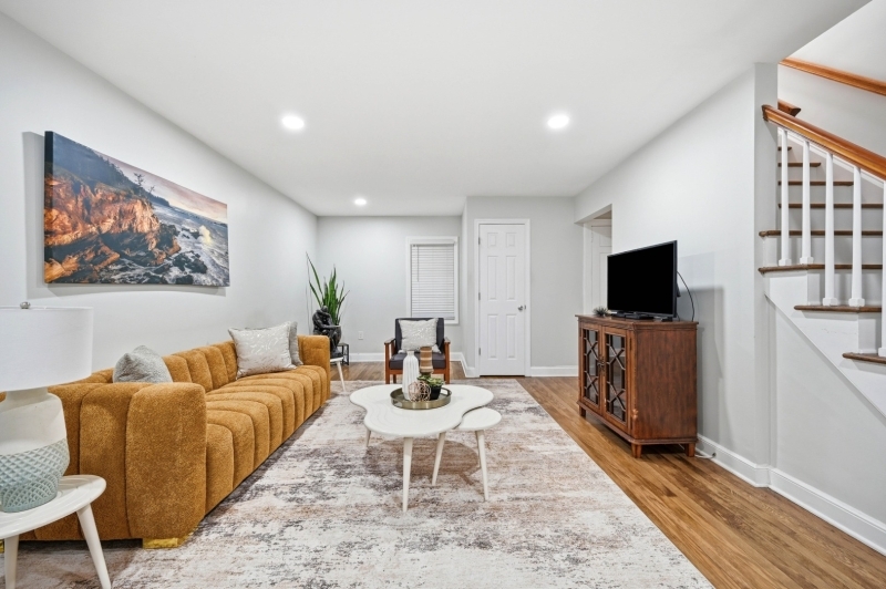 48 W Cedar St