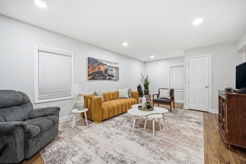48 W Cedar St