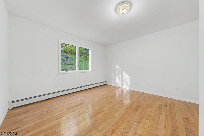 1127 Dark Moon Rd