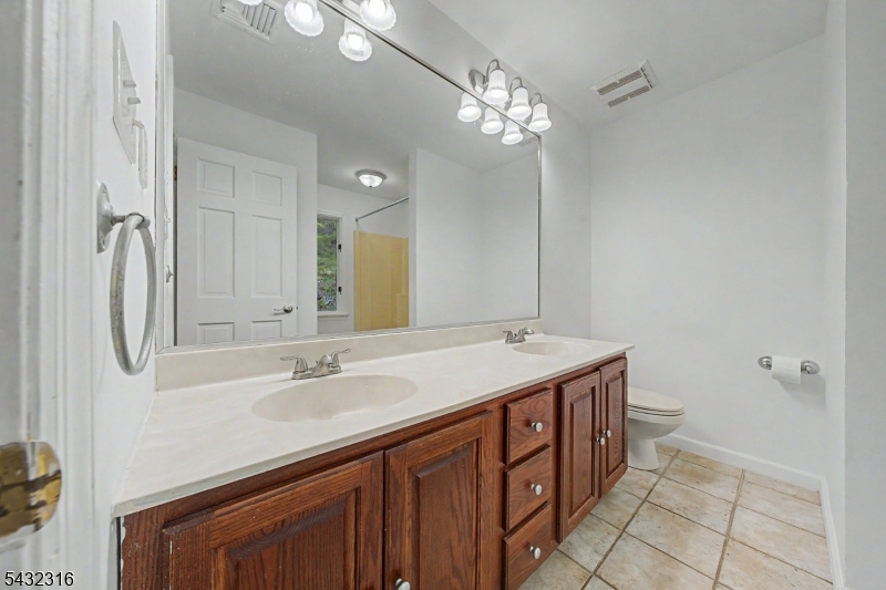 1127 Dark Moon Rd