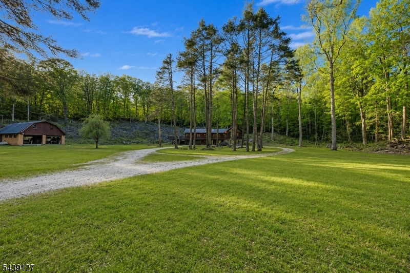 1127 Dark Moon Rd