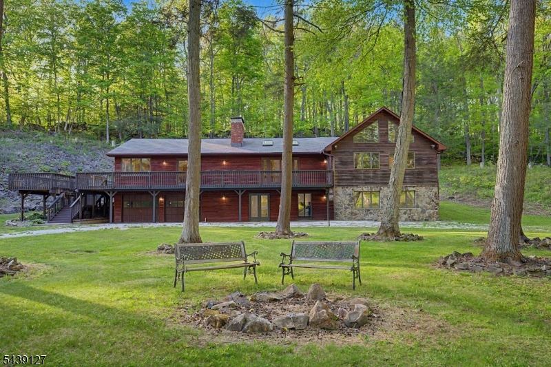 1127 Dark Moon Rd