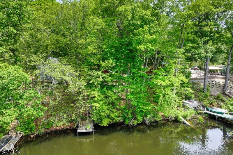 188 Longwood Lake