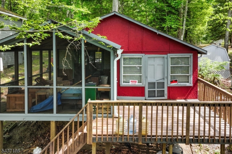 188 Longwood Lake