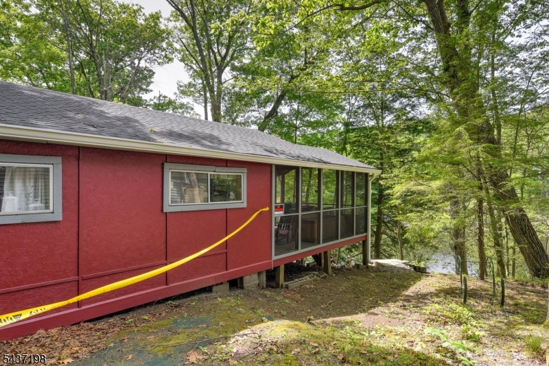 188 Longwood Lake