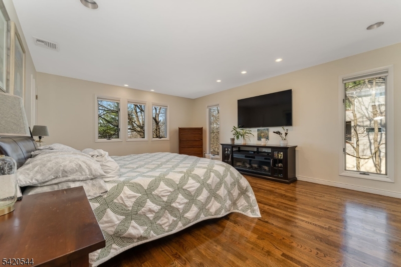 828 Star View Way