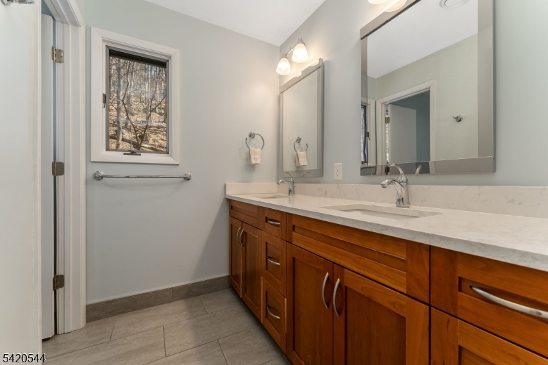 828 Star View Way