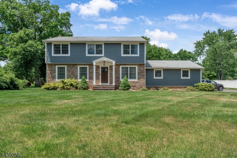 283 Floral Dr