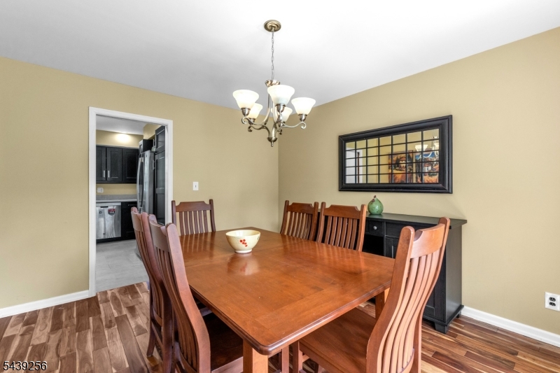 283 Floral Dr