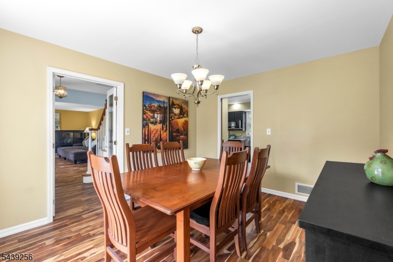 283 Floral Dr