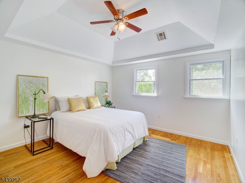 8 Pine St