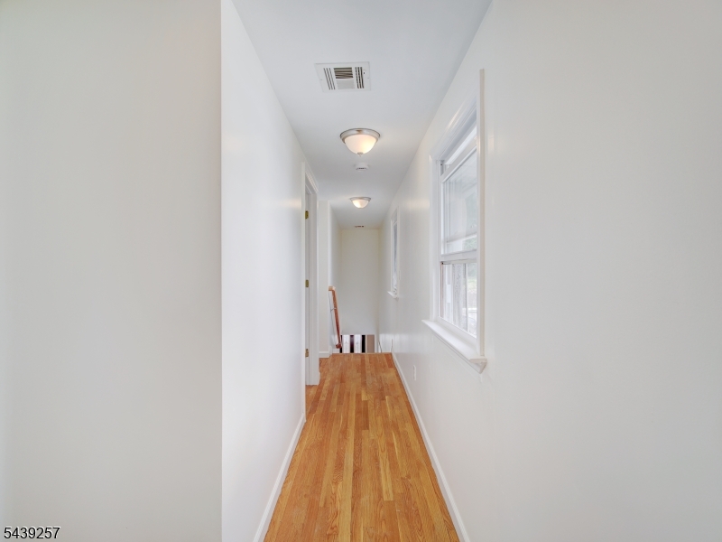 8 Pine St