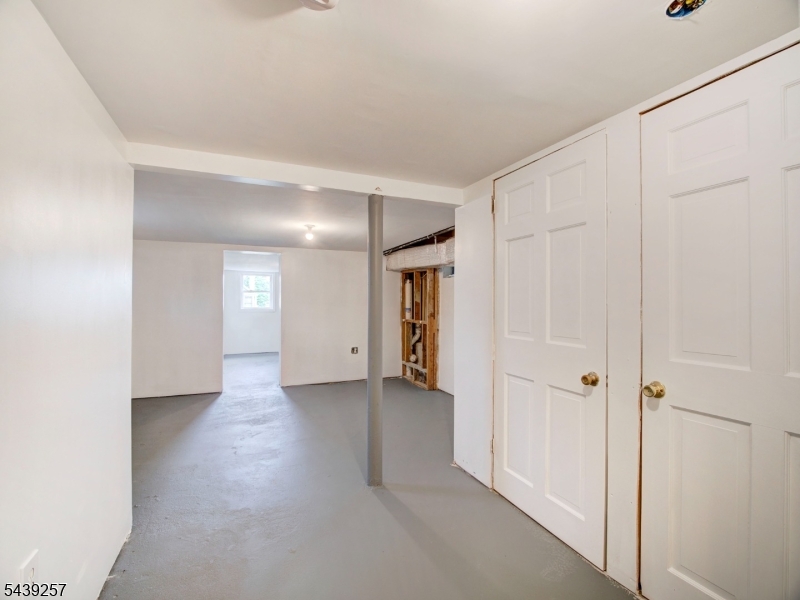 8 Pine St