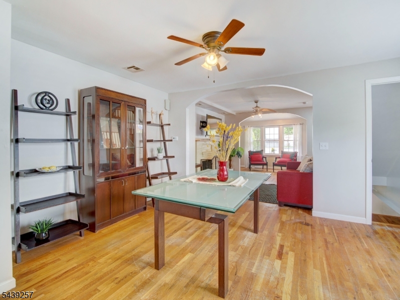 8 Pine St